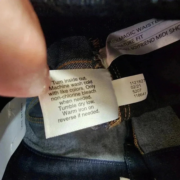 NWT LANE BRYANT SUPER STRETCH BOYFREIND MIDI SHORTS PLUS SIZE 22 BLUE DENIM - Picture 9 of 9